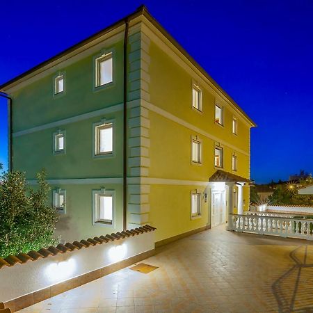 Apartments Lulic Цриквениця Екстер'єр фото